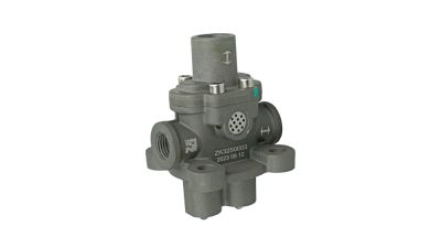 Клапан включения делителя 2-х контурный Euro 3 КПП HW70 (WG2203250003) (артикул 72053)
